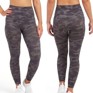 Spanx Women's Look at Me Now Seamless Leggings in Heather Camo Gray Large